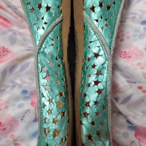 JIMMY CHOO ๐ฆ vintage peacock metallic cosmic stars cut out square toe flats ๐ฆ - Picture 5 of 15